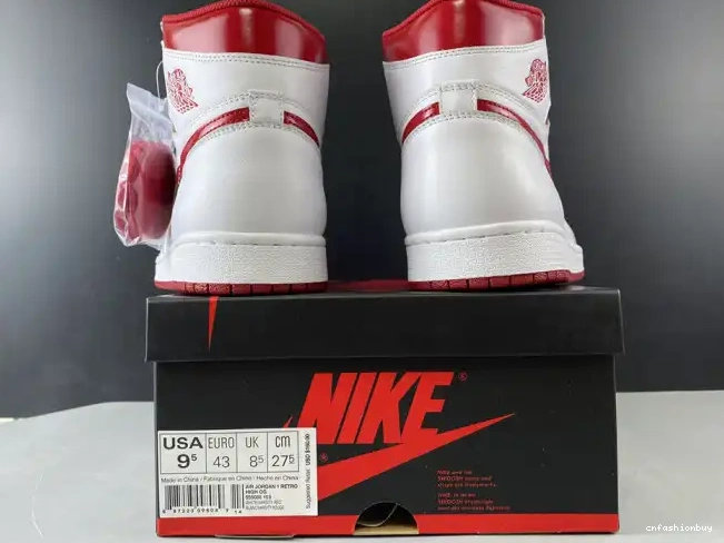 555088-103 Metallic Jordan (2017) 1 Red Retro Air 0527